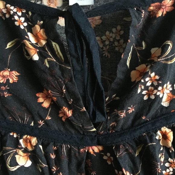 Old Navy Tops Old Navy Black Floral Peasant Top Poshmark